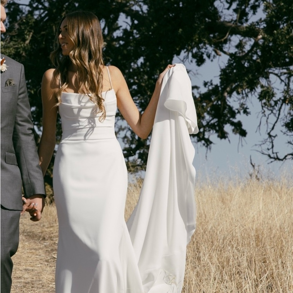 Simple Elegant White Wedding Dress